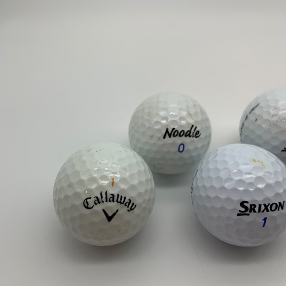 Lot of 5 Callaway Srixon Titleist & Noodle Golf Balls - Picture 2 of 12